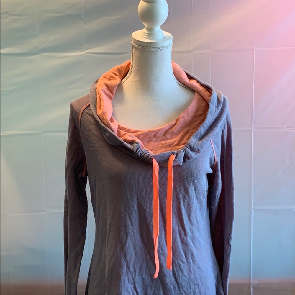 Columbia GUC lightweight hooded pullover
